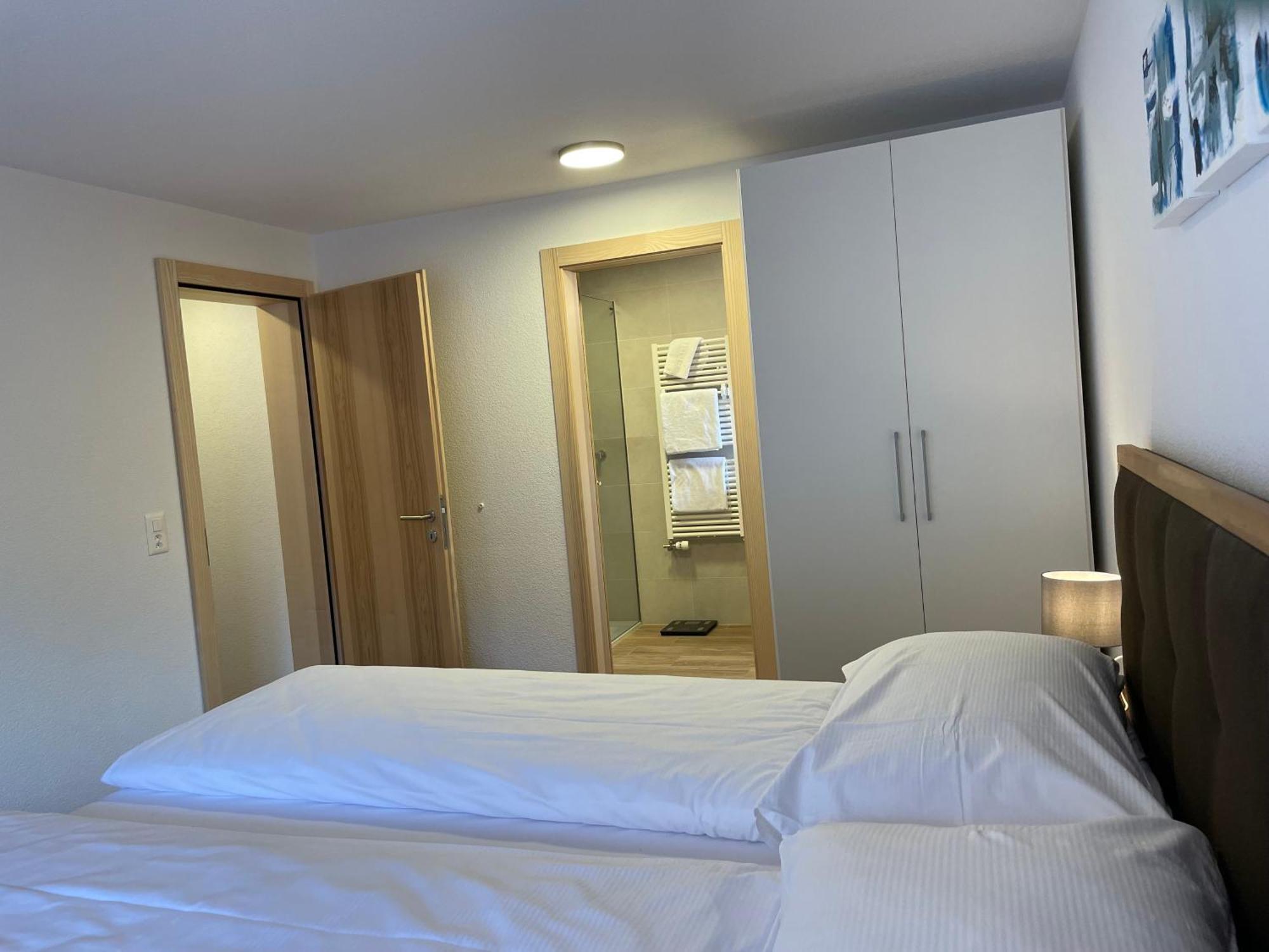 Saaserhof Apartments Phòng bức ảnh